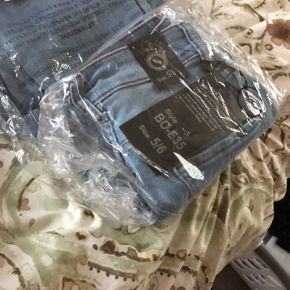 fashion nova light high waisted skinny jeans - Picture 6 of 6